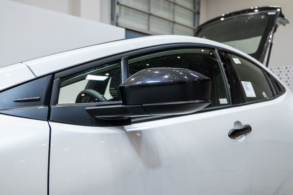 New 2026 Toyota Prius Plug-In Hybrid image 9