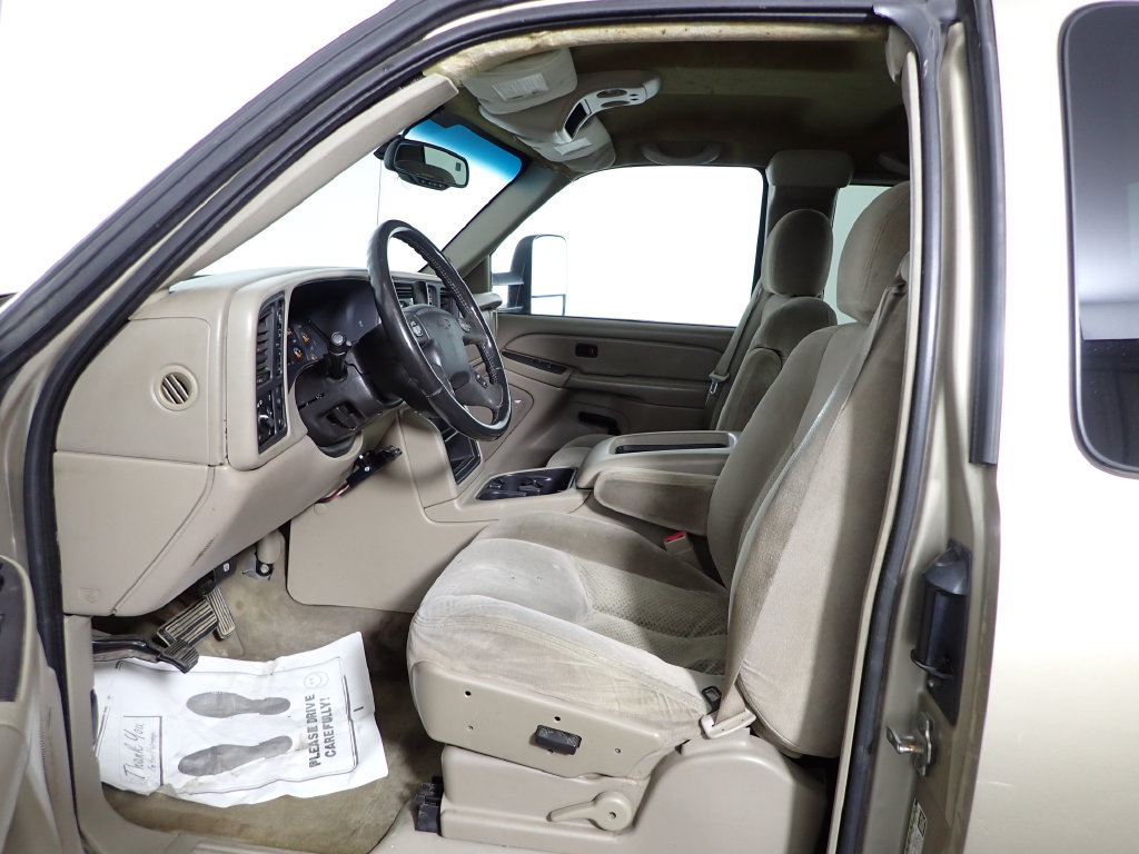 Used 2004 Chevrolet Silverado 1500 4x4 Extended Cab w/ Light Duty Power Package image 19