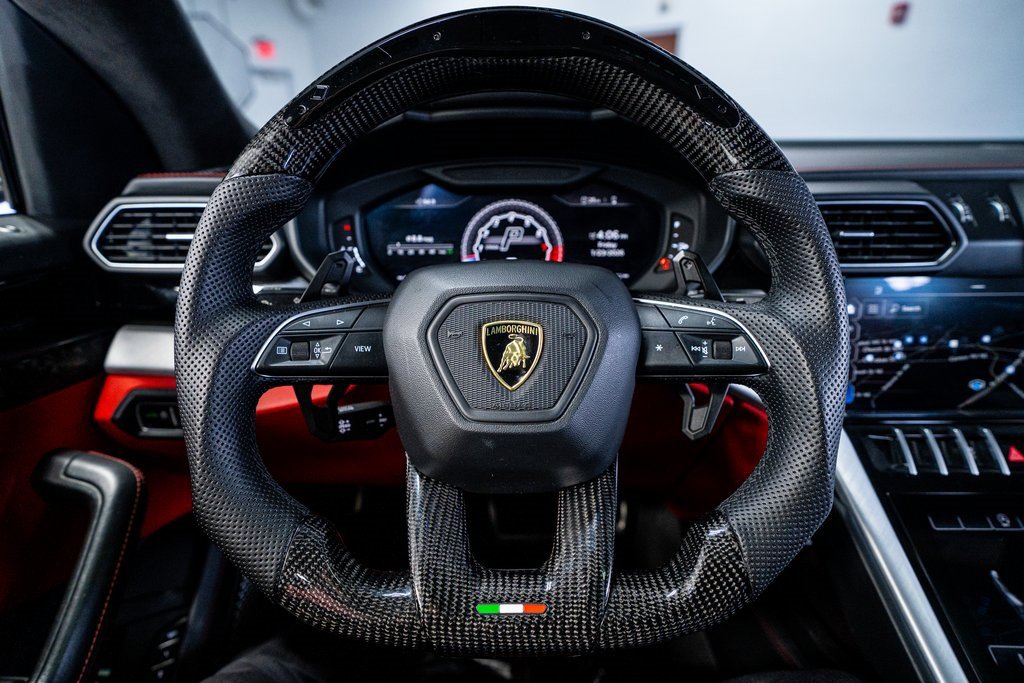 Used 2020 Lamborghini Urus image 47