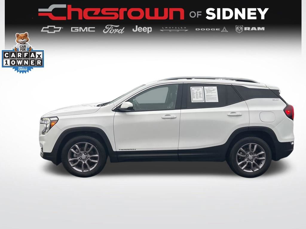 Used 2023 GMC Terrain SLT image 2
