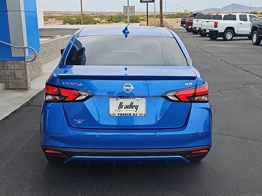 Used 2022 Nissan Versa SR image 4