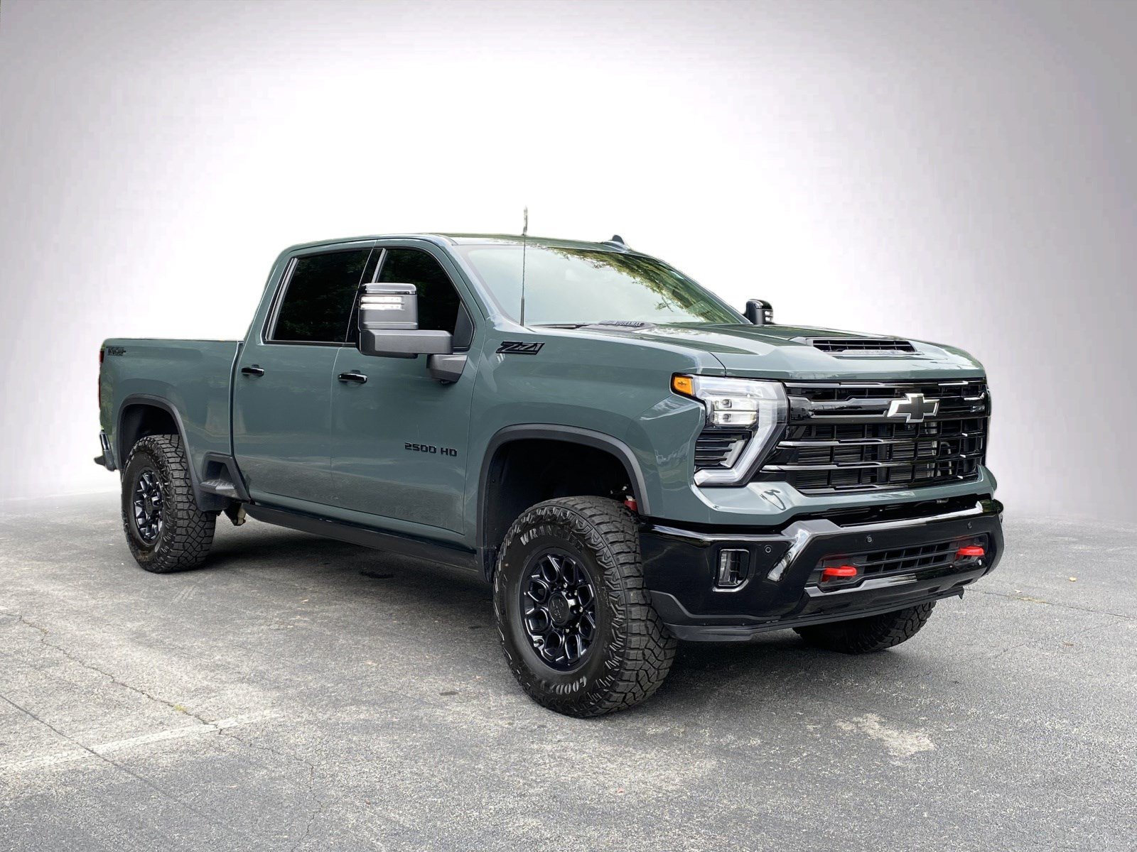 Used 2026 Chevrolet Silverado 2500 LTZ w/ Trail Boss Package AWD/4WD image 2