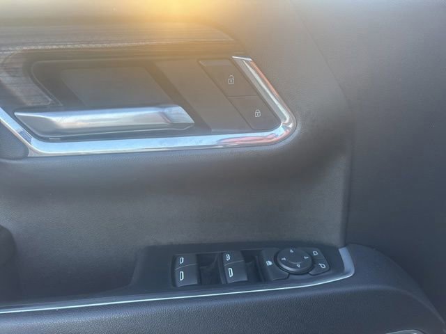 Used 2017 Nissan Pathfinder SV AWD/4WD image 40