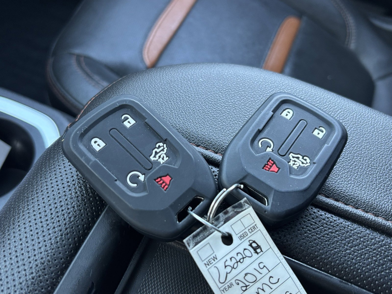 Used 2019 GMC Sierra 1500 AT4 w/ AT4 Premium Package image 29