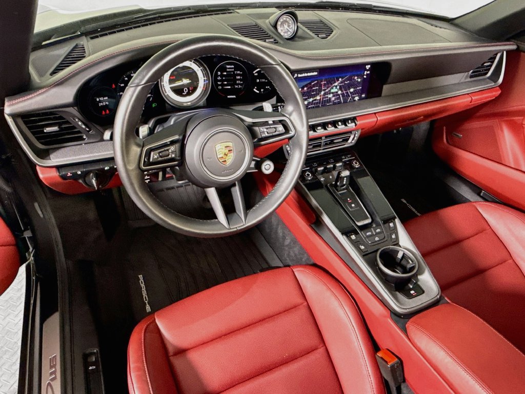 Certified 2024 Porsche 911 Carrera RWD image 4