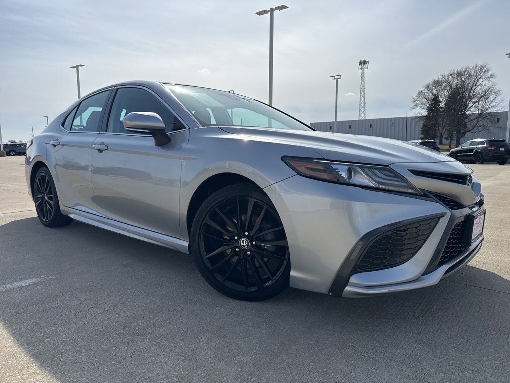 Used 2021 Toyota Camry XSE FWD image 2
