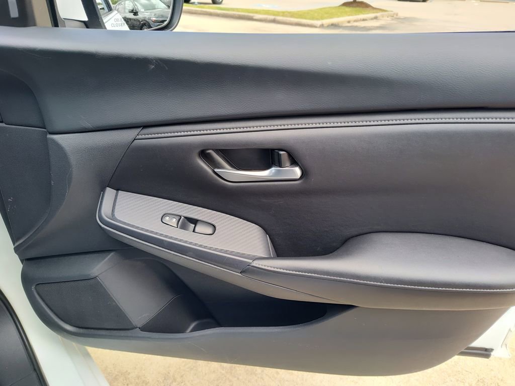 Used 2024 Nissan Sentra SV FWD image 31