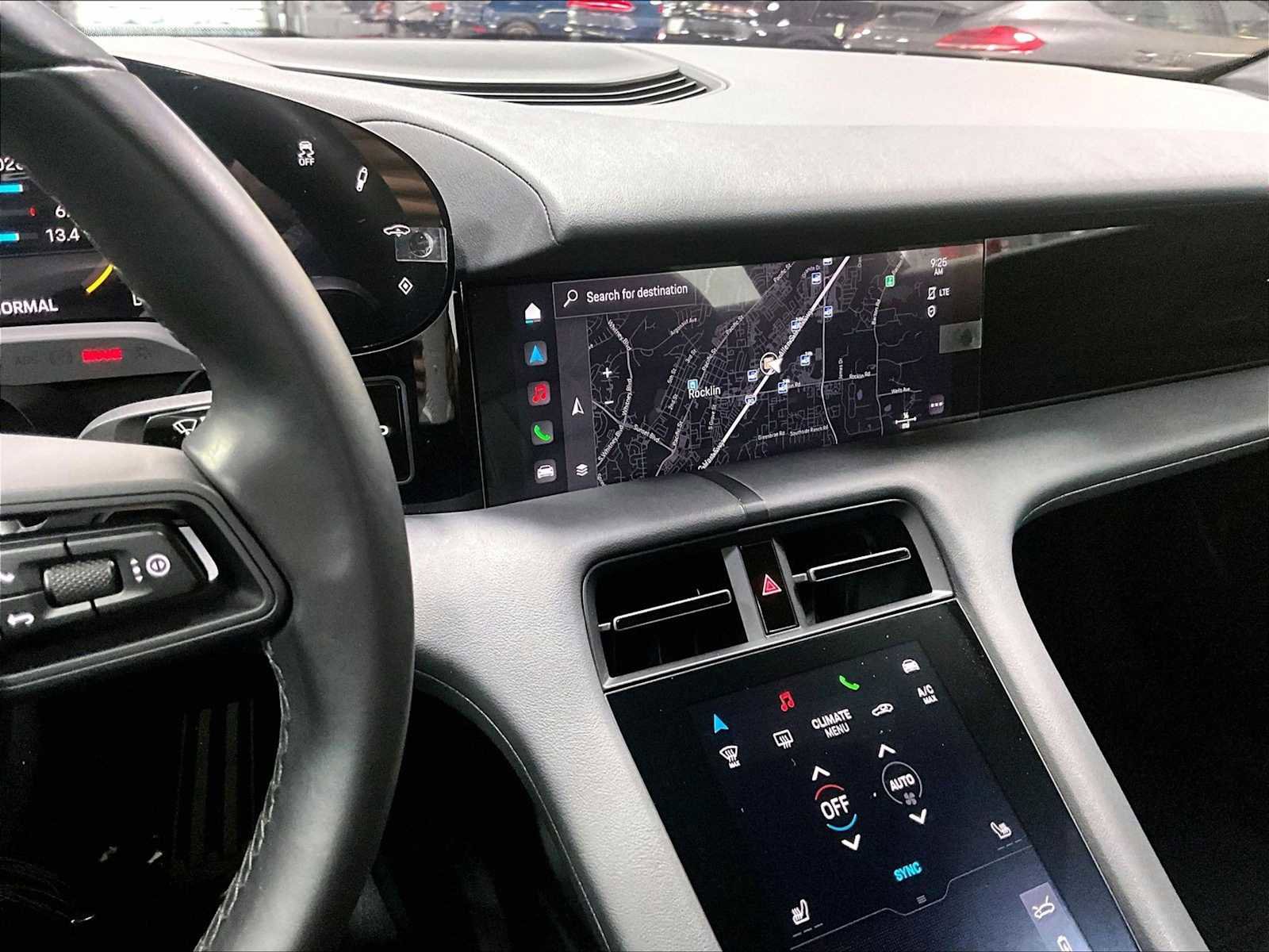 Used 2022 Porsche Taycan image 19