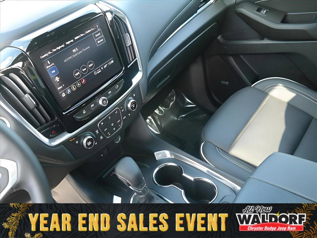 Used 2024 Chevrolet Traverse Premier w/ Redline Edition image 27