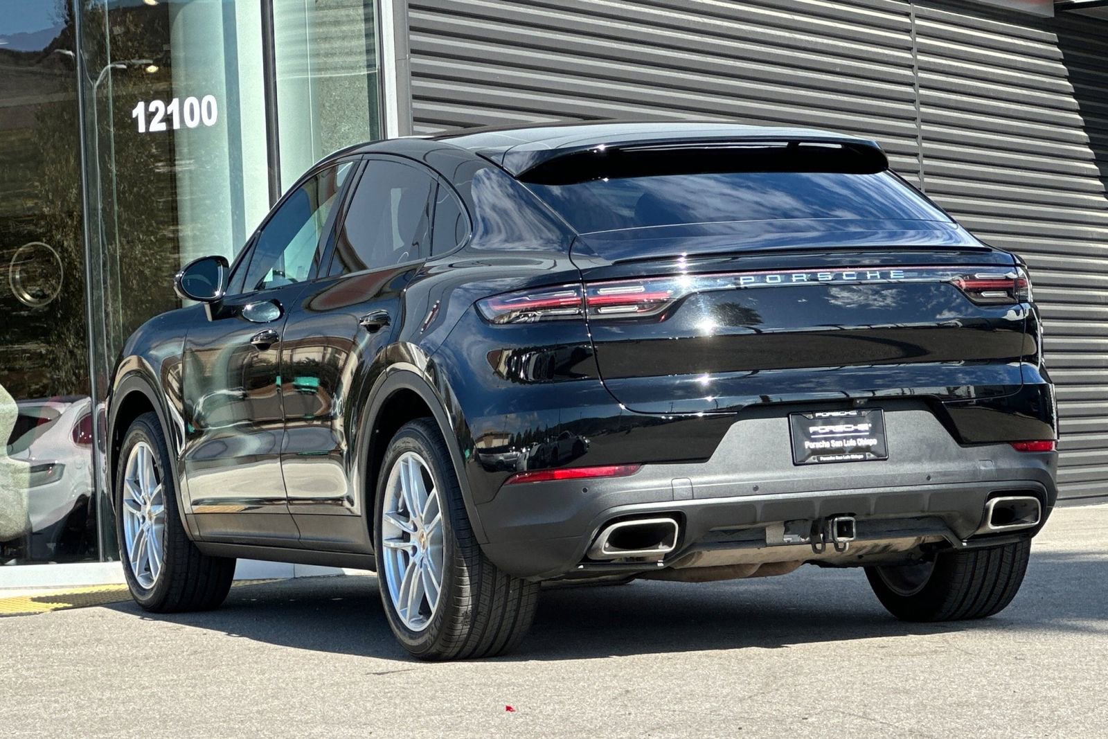 Used 2021 Porsche Cayenne image 3