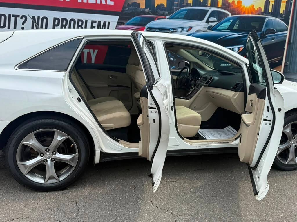 Used 2009 Toyota Venza FWD image 9