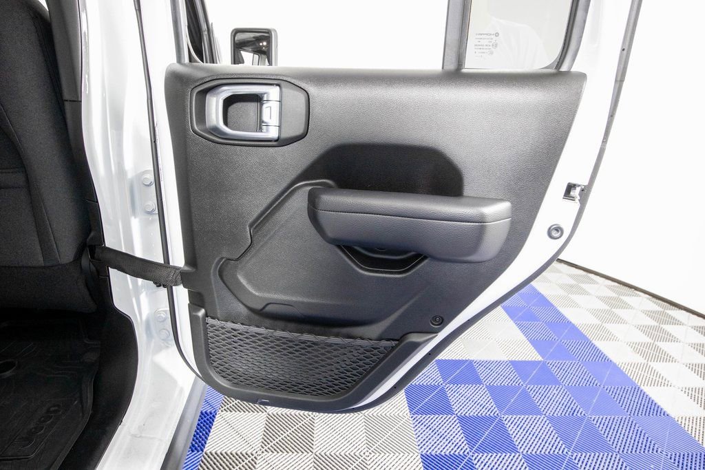 Used 2024 Jeep Wrangler Willys image 16