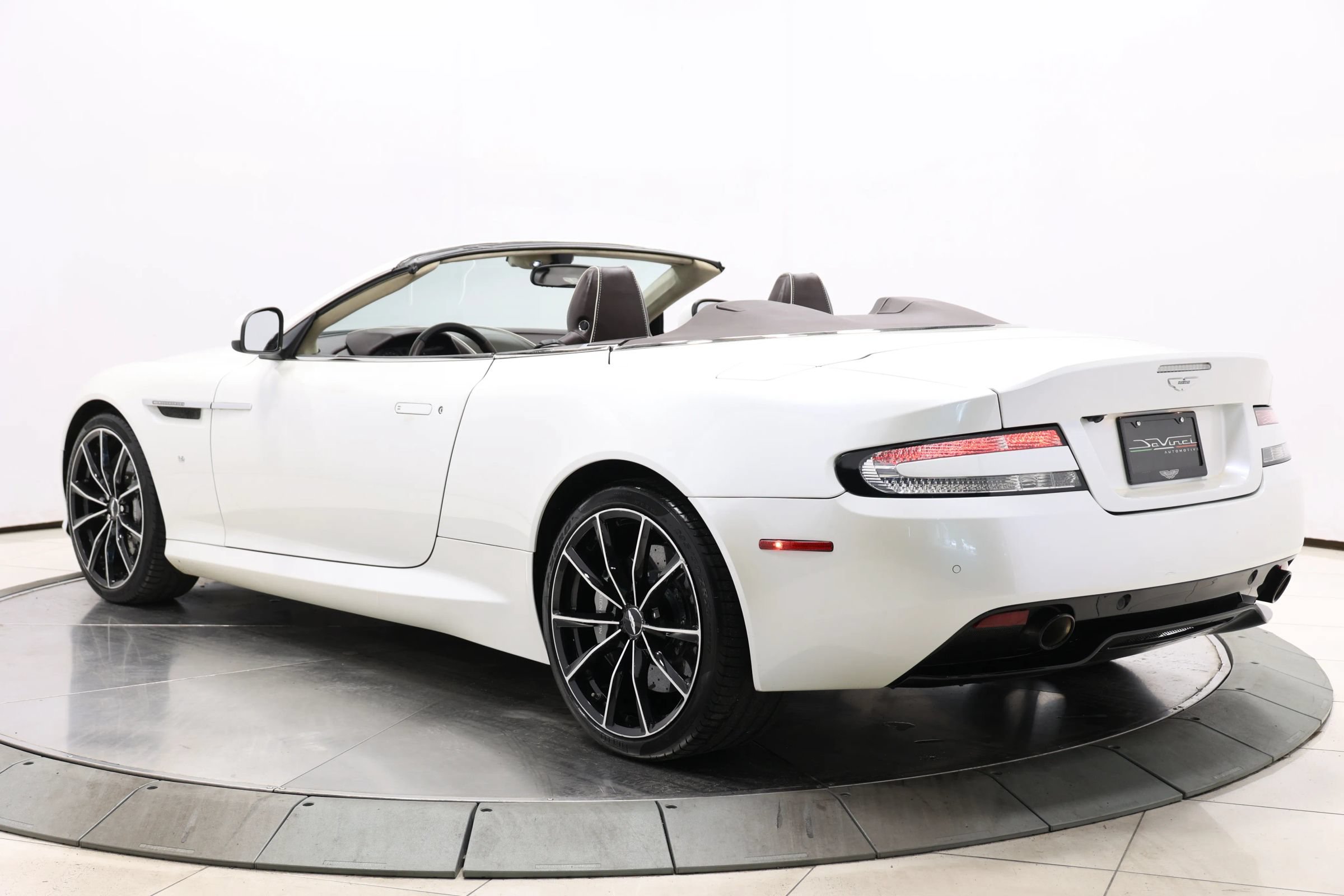 Used 2016 Aston Martin DB9 GT RWD image 51