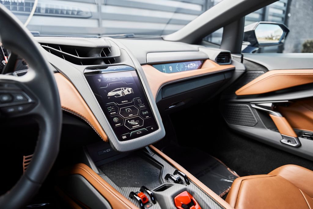 Used 2025 Lamborghini Revuelto AWD/4WD image 64