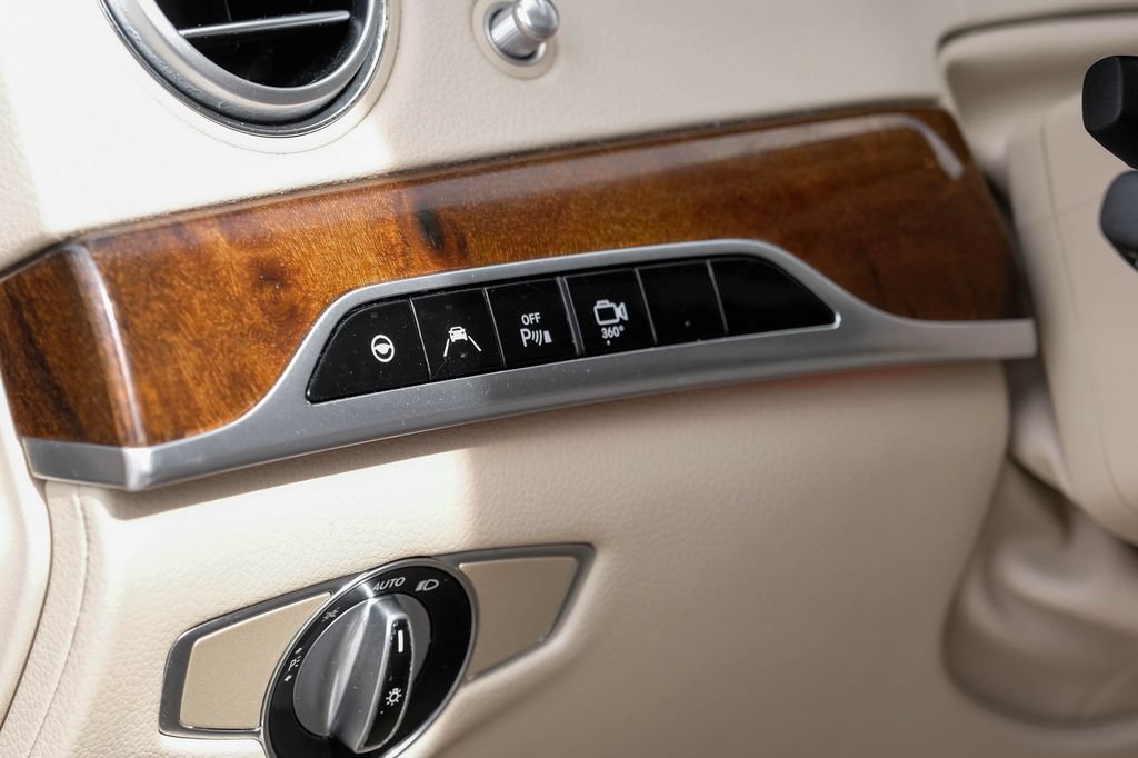 Used 2014 Mercedes-Benz S 550 Sedan image 32