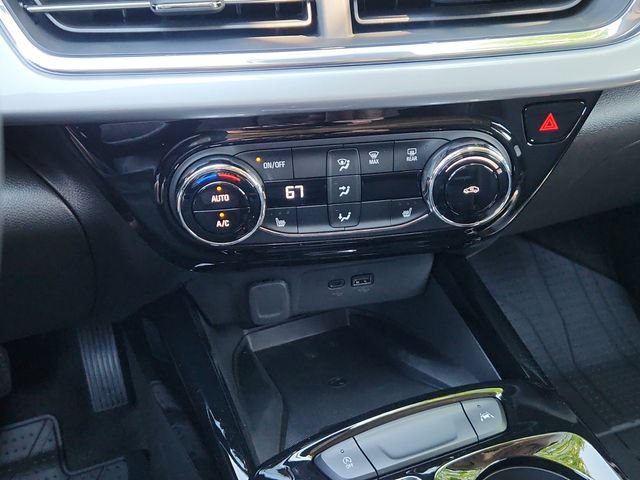 New 2026 Chevrolet Trax LT w/ Sunroof Package FWD image 28