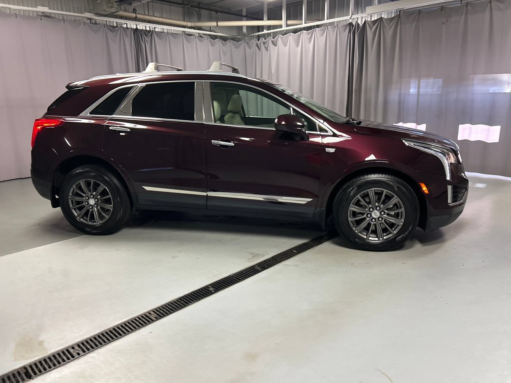 Used 2018 Cadillac XT5 Luxury w/ Driver Awareness Package FWD image 8