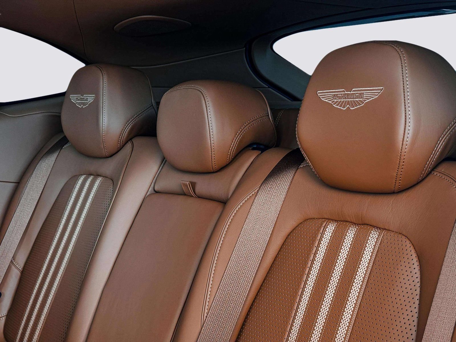 New 2026 Aston Martin DBX 707 AWD/4WD image 42