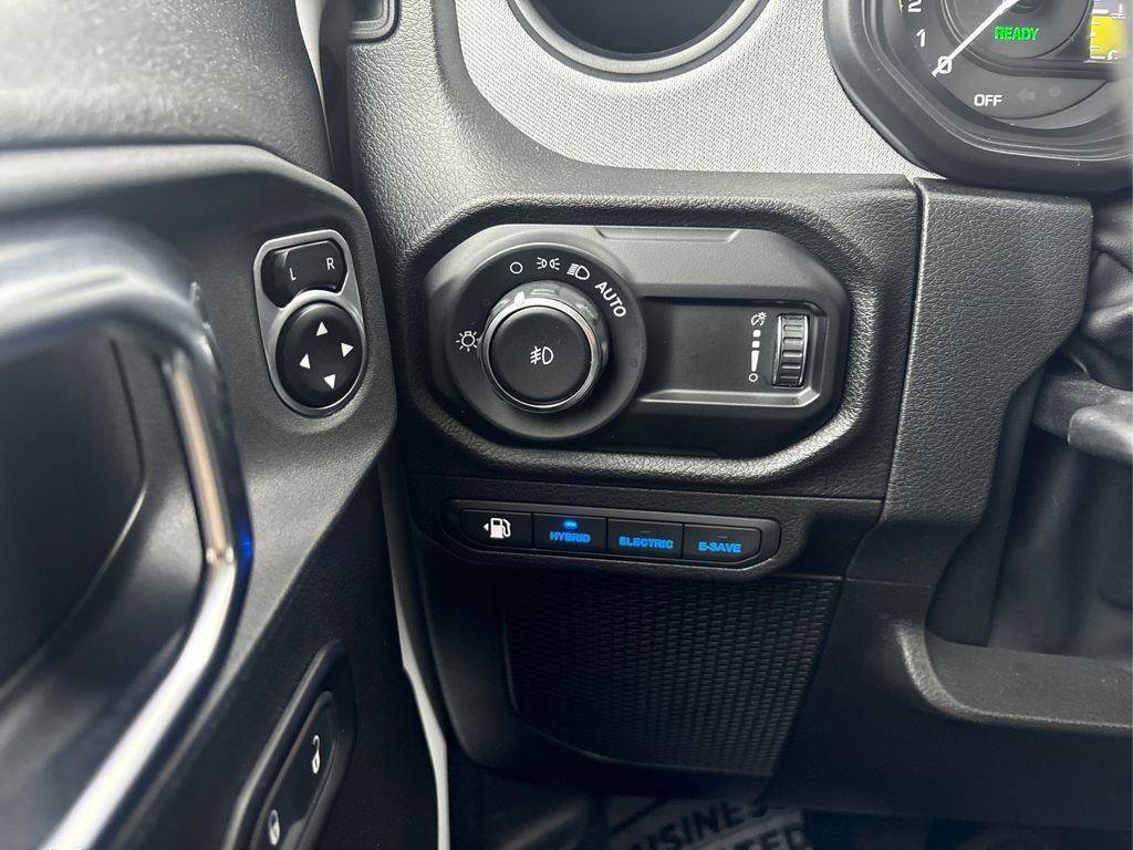 Used 2025 Jeep Wrangler Unlimited Sport S 4xe AWD/4WD image 15