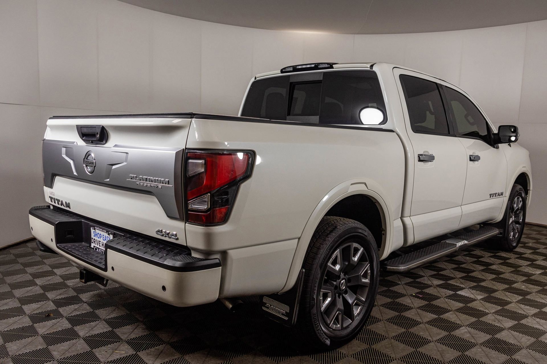 Used 2021 Nissan Titan Platinum Reserve w/ Moonroof Package AWD/4WD image 18