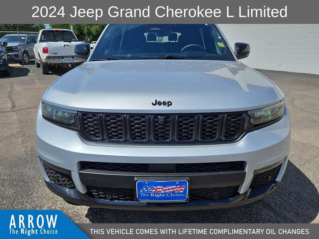 Used 2024 Jeep Grand Cherokee L Limited w/ Luxury Tech Group II AWD/4WD image 3