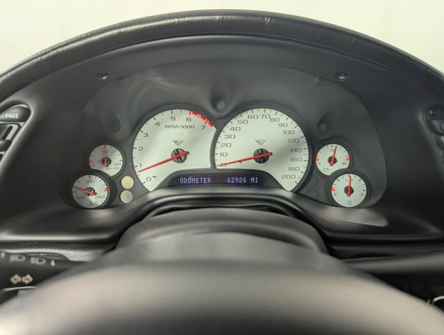 Used 1999 Chevrolet Corvette Coupe w/ Memory Pkg RWD image 18