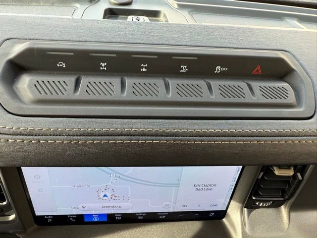 Used 2025 Ford Bronco Badlands image 13