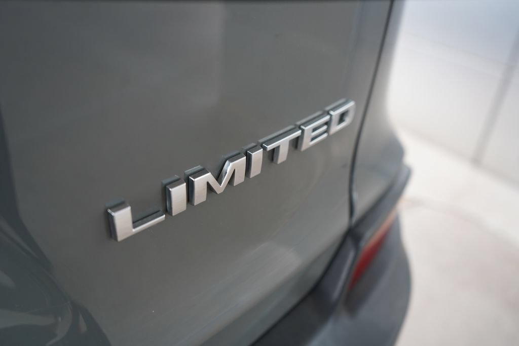 Used 2020 Jeep Cherokee Limited FWD image 7