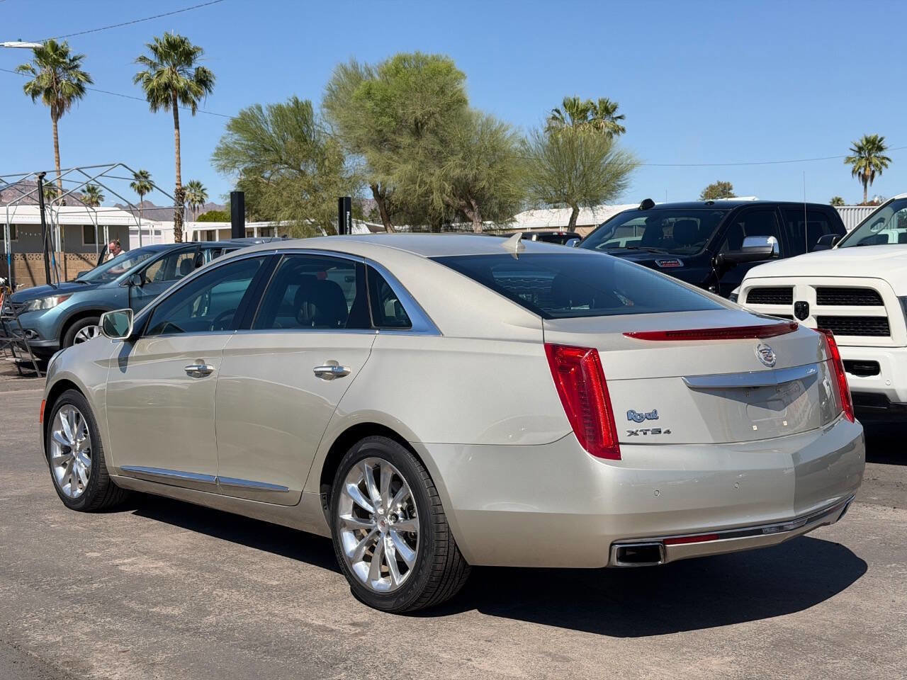 Used 2014 Cadillac XTS Luxury AWD/4WD image 5