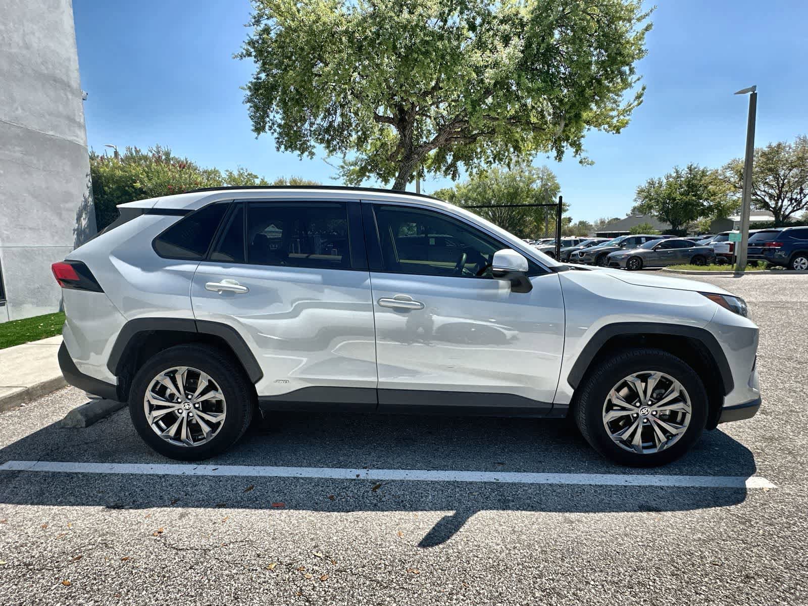 Used 2023 Toyota RAV4 XLE Premium AWD/4WD image 10