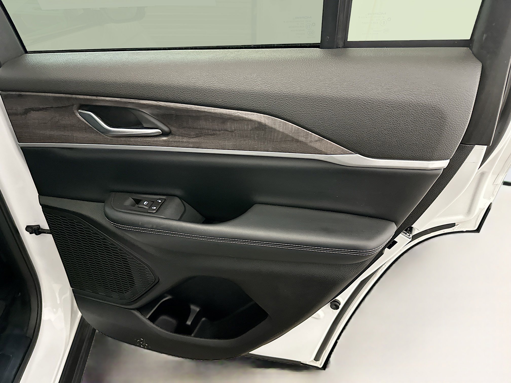 Used 2023 Jeep Grand Cherokee Limited w/ Trailer Tow Prep Group (B) image 32