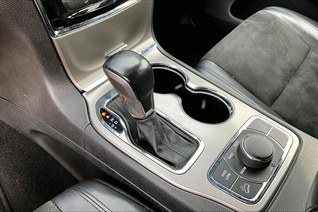 Used 2022 Jeep Grand Cherokee Laredo X image 29