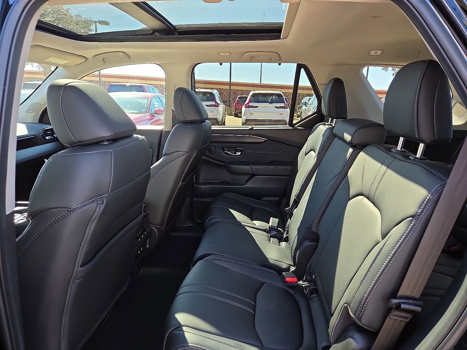 New 2026 Honda Pilot Touring image 8