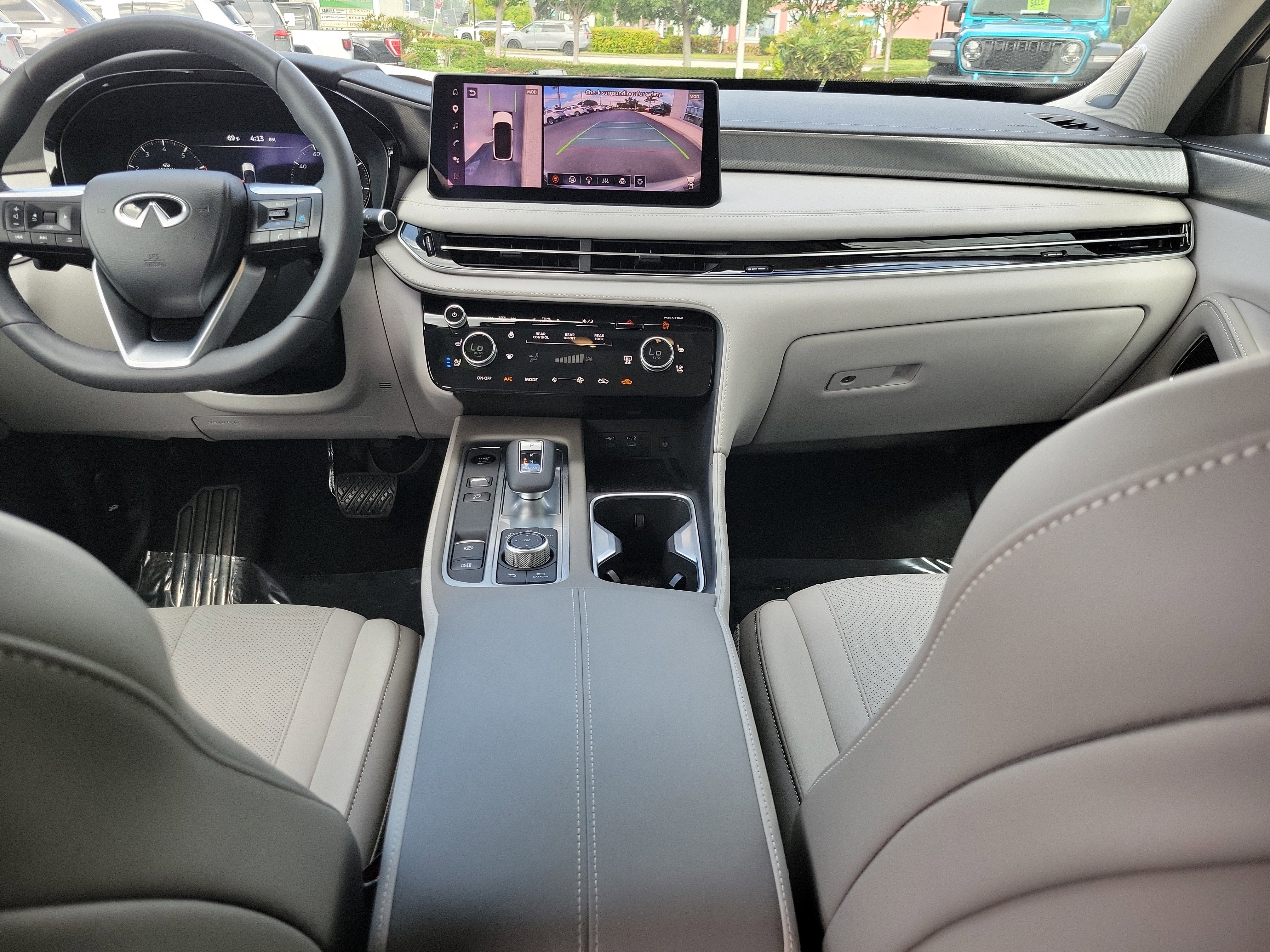 Certified 2026 INFINITI QX60 Luxe w/ Cargo Package FWD image 14