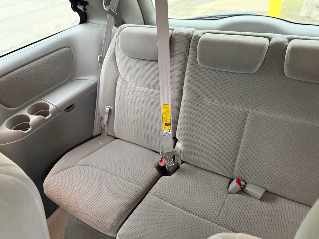 Used 2005 Toyota Sienna LE image 15