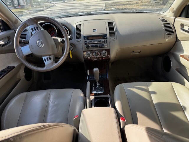 Used 2005 Nissan Altima 3.5 SE w/ (V01) Leather Pkg FWD image 20