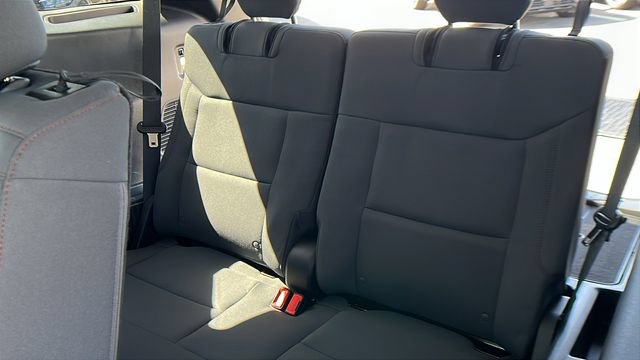 Used 2025 Ford Explorer Active RWD image 19