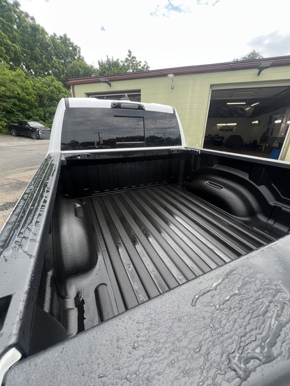 Used 2024 RAM 1500 Limited AWD/4WD image 9