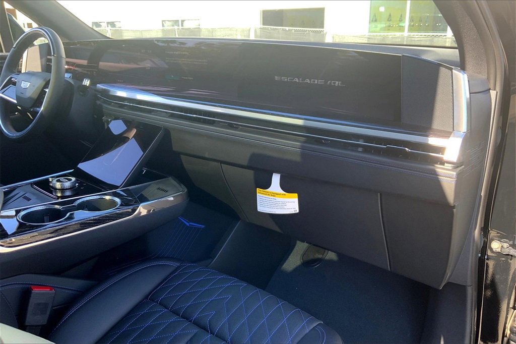 New 2026 Cadillac Escalade IQL Sport 1 w/ LPO, Premium Carpet Package image 32