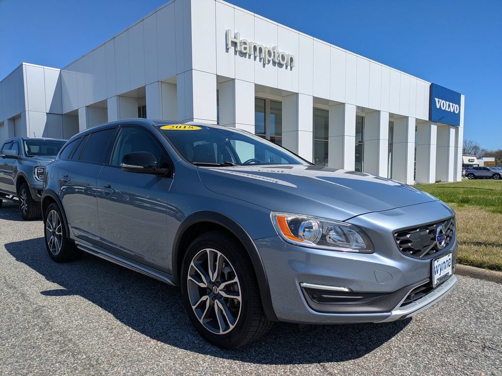 Used 2018 Volvo V60 T5 Cross Country AWD/4WD image 2