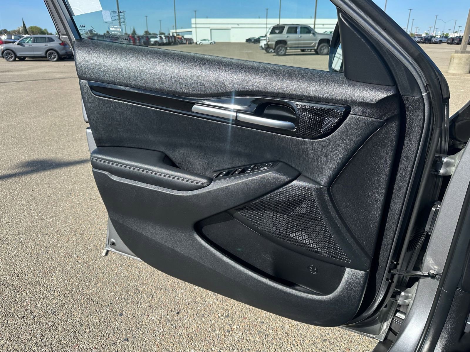 Used 2025 Kia Seltos S FWD image 18