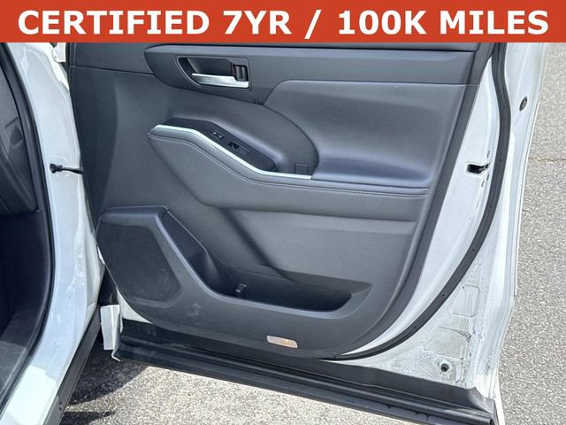 Used 2021 Toyota Highlander XLE image 8