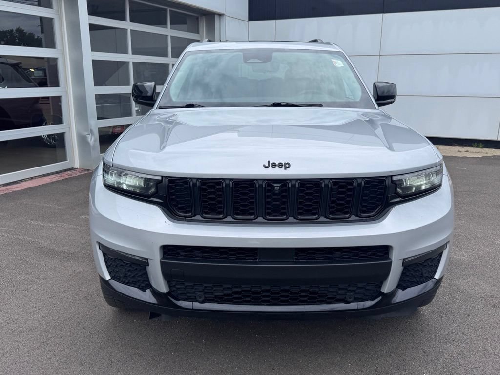 Used 2024 Jeep Grand Cherokee L Limited w/ Luxury Tech Group II AWD/4WD image 8