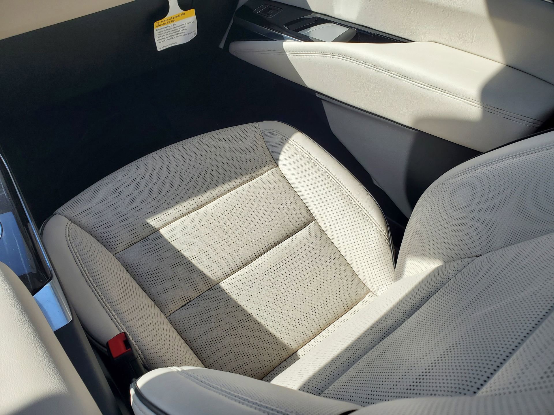 Used 2025 Cadillac Escalade Sport w/ Touring Package image 18