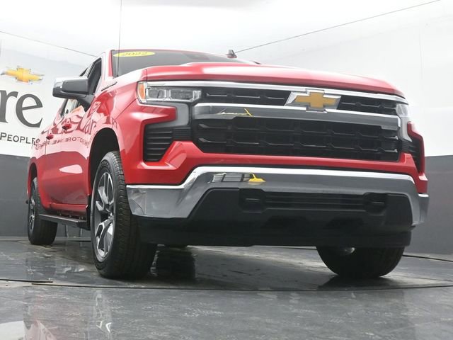 Used 2022 Chevrolet Silverado 1500 LT image 3