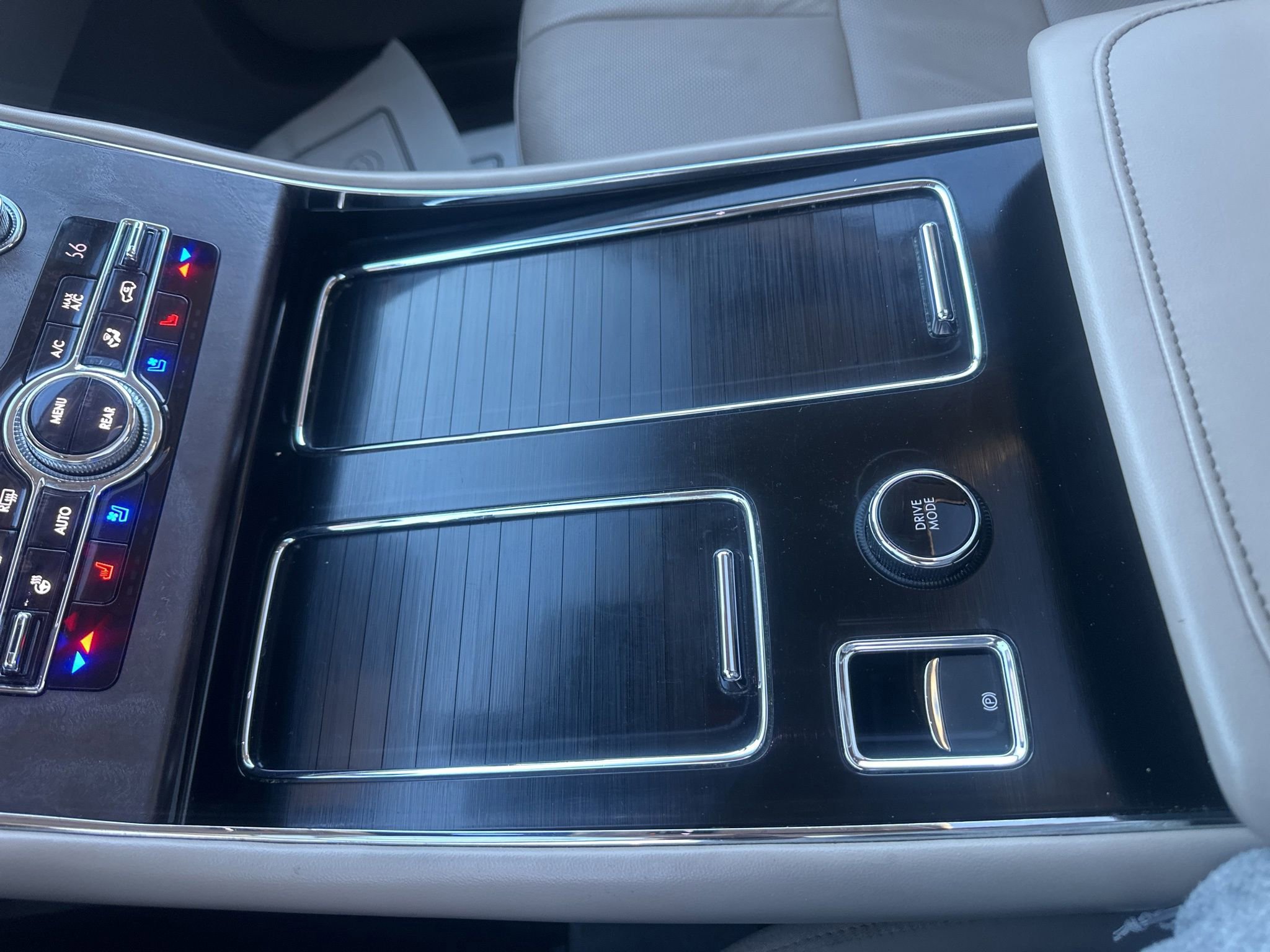 Used 2020 Lincoln Aviator Reserve w/ Equipment Group 201A image 38