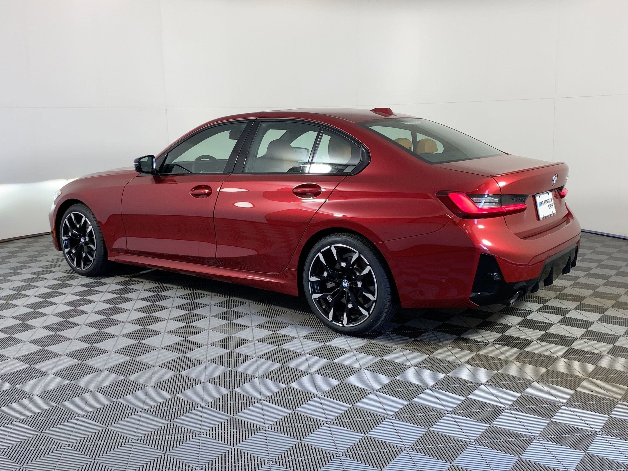 Used 2026 BMW 330i Sedan w/ M Sport Package image 3