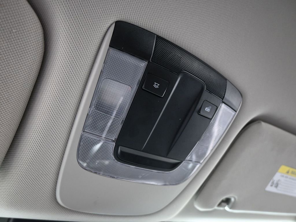 Used 2023 Kia Sorento LX image 19