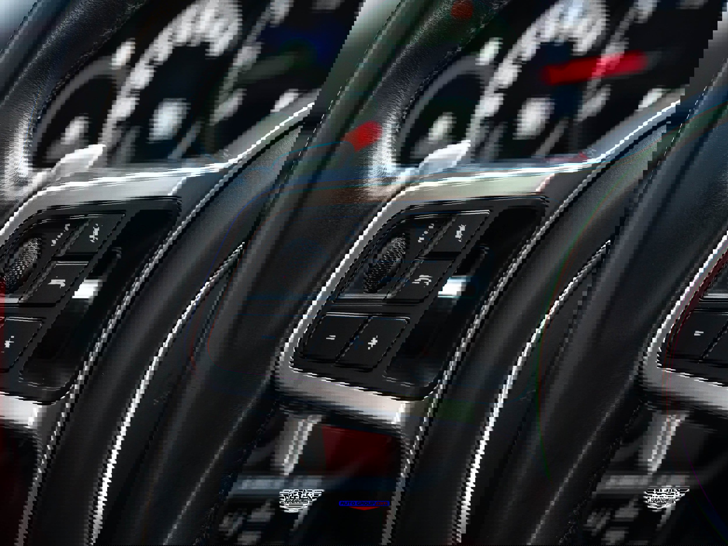 Used 2022 Porsche Cayenne Platinum Edition image 25