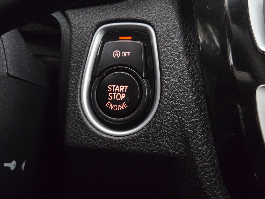 Used 2018 BMW 330i Sedan RWD image 24